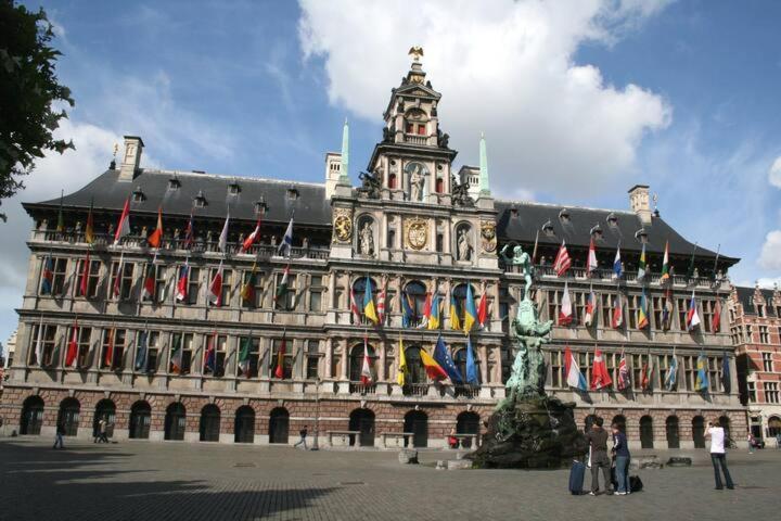 Cozy Apartment In Antwerpen Centraal Антверпен Экстерьер фото